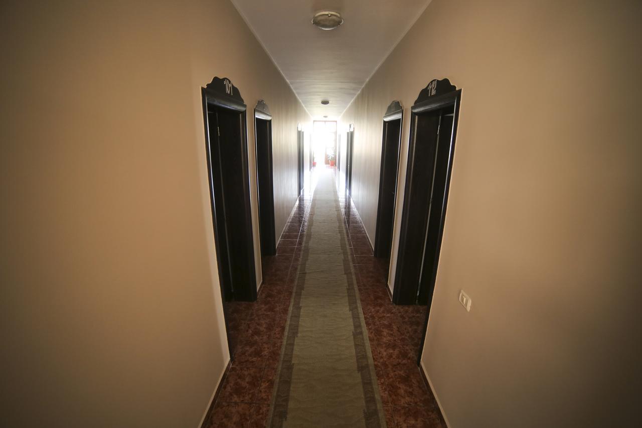 Hotel Arberia 티라나 외부 사진