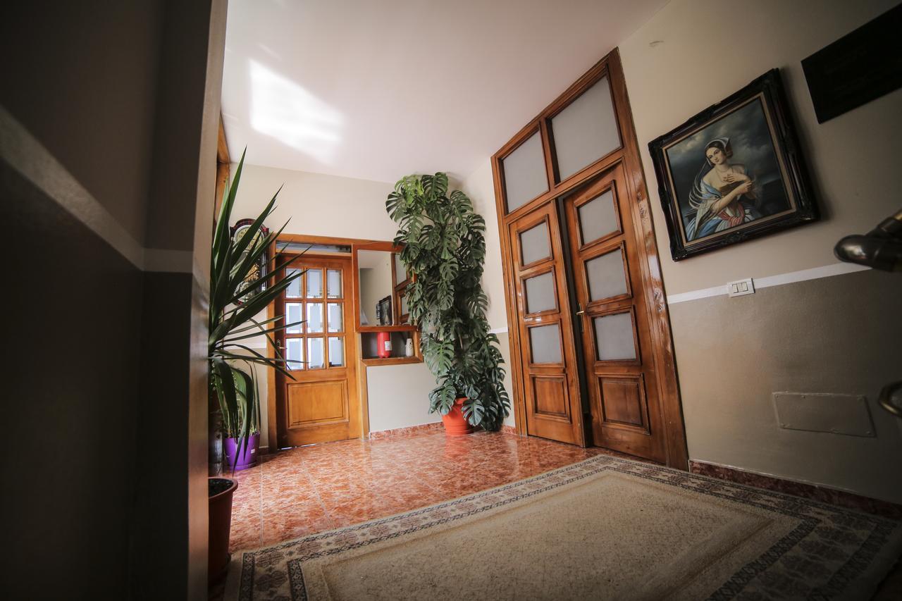 Hotel Arberia 티라나 외부 사진